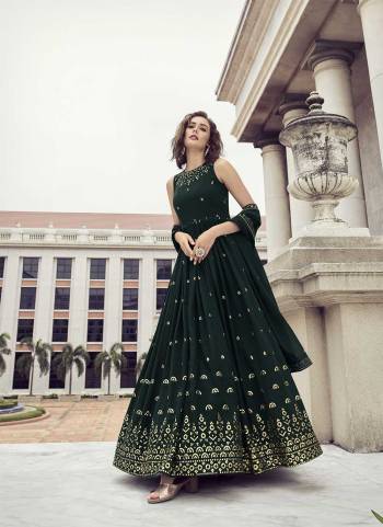 Grab These Beautiful Looking Designer Gown With Dupatta.These Gown is Georgette And Dupatta Is Fabricated On Georgette.Its Beautified With Thread And Sequance Embroidery Work.