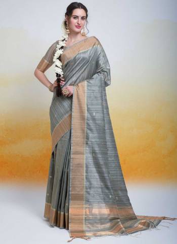 Garb These Festive Wear Saree in Fine Colored.These Saree And Blouse is Fabricated On Tussar Silk.Its Beautified With Weavon Butti Designer.