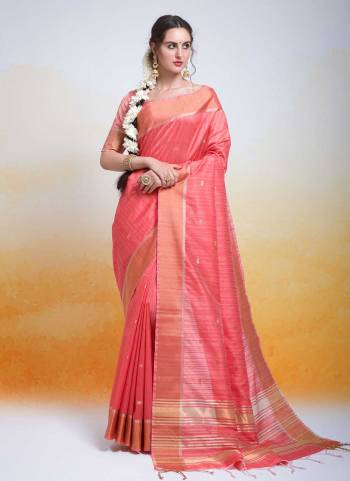 Garb These Festive Wear Saree in Fine Colored.These Saree And Blouse is Fabricated On Tussar Silk.Its Beautified With Weavon Butti Designer.