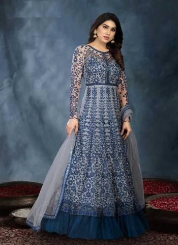 Attrective These Anarkali Suit in Fine Colored Pair With Bottom And Dupatta.These Top And Dupatta Are Fabricated On Net Pair With Santoon Bottom.Its Beautified With Santoon Inner.Its Beautified With Heavy Designer Multy Thread Embroidery Work.