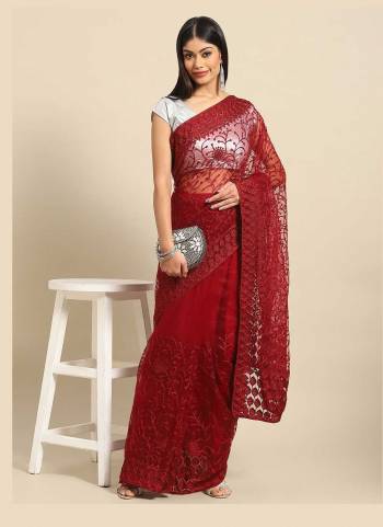 Grab These Festive Wear Saree in Fine Colored.These Saree is Fabricated On Net Pair With Net Blouse.Its Beautified With Designer Thread Embroidery Work.