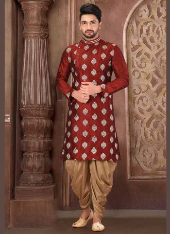 For A Festive Wear,Grab These Readymade Kurta With Chudidar Payjama Pair in Fine Colored.These Kurta Are Dupoin Silk And Chudidar Are Fabricated on Cotton Silk Pair.Its Beautified With Heavy Designer Embroidery Work .