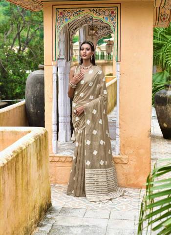 Attrective These Party Wear Saree in Fine Dusty Colored.These Saree And Blouse is Fabricated On Lukhnawi Cotton.Its Beautified With Lukhnawi Weavon Designer.