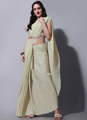 Look These Designer Saree in Fine Colored.These Saree Are Chinon And Blouse is Fabricated On Cotton Blend Pair.Its Beautified With Half Side Saree Crush With Multy Thread, Sequance Embroidery Work Blouse And Bult.