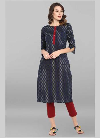 Grab These Beautiful Looking Readymade Long Kurti.These Kurti is Fabricated On Cotton.Its Beautified With Designer Printed.