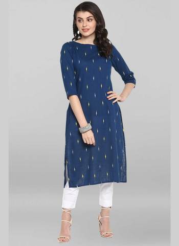 Grab These Beautiful Looking Readymade Long Kurti.These Kurti is Fabricated On Cotton.Its Beautified With Designer Printed.