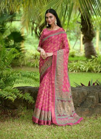 Attrective These Festive Wear Saree in Fine Colored.These Saree And Blouse is Fabricated On Tussar Silk.Its Beautified With Weavon Jari Border With Designer Printed.