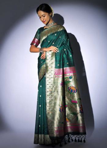 Attrective These Festive Wear Saree in Fine Colored.These Saree And Blouse is Fabricated On Banarasi Silk.Its Beautified With Weavon Paithani Designer.