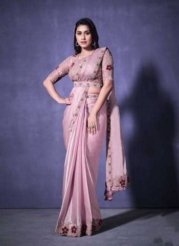 Look Attrective These Party Wear One Minute Saree in Fine Colored.These Saree Are Fancy Fabric And Blouse is Fabricated On Raw Silk.Its Beautified With Heavy Designer Fancy Work.