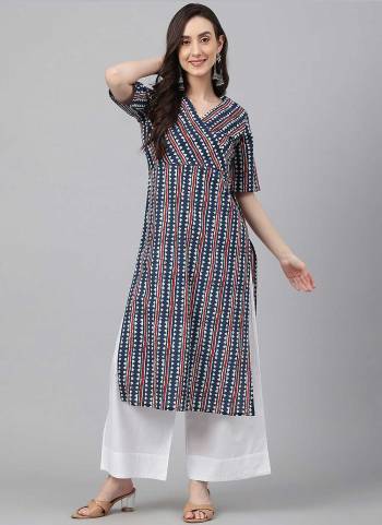 Looking These Beautiful Looking Readymade Long Kurti.These Kurti is Fabricated On Cotton.Its Beautified With Designer Printed.