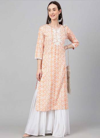 Looking These Beautiful Looking Readymade Long Kurti.These Kurti is Fabricated On Cotton.Its Beautified With Designer Printed.