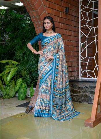 Attrective These Festive Wear Saree in Fine Colored.These Saree And Blouse is Fabricated On Tussar Silk.Its Beautified With Weavon Jari Border With Designer Printed.