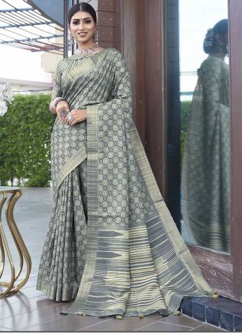 Look Attrective These Party Wear Saree in Fine Colored.These Saree And Blouse  is Fabricated On Banarasi Silk.Its Beautified With Wevon Border Designer With Digital Printed.