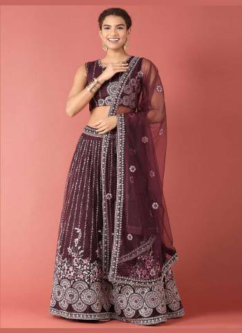 Attrective This Partywear Heavy Designer Choli Fabric Are Net And Lahenga Net And Dupatta Net In Fabricated Beautified With Attrective Embroidery Work. Buy Now.