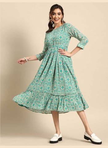 Attrective These Beautiful Looking Readymade Long Kurti.These Kurtis Fabricated On Georgette.Its Beautified With Designer Floral Foil Printed.