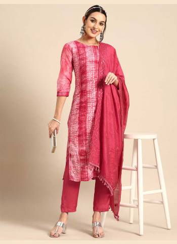 Attrective These Readymade Suit in Fine Colored Pair With Bottom And Dupatta.These Top Are Cotton And Bottom Are Fabricated On Muslin Pair With Poly Chanderi Dupatta.Its Beautified With Designer Printed With Mirror Embroidery Work.