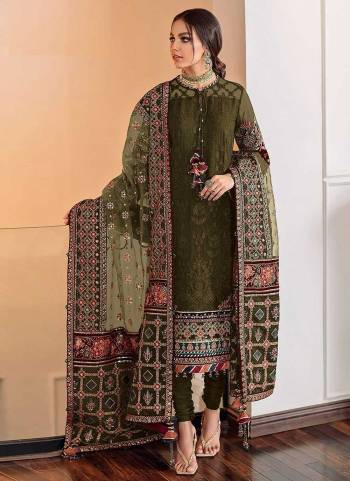 Attrective These Suit in Fine Colored Pair With Bottom And Dupatta.These Top Are Georgette And Dupatta Are Fabricated On Net Pair With Santoon Bottom.Its Beautified With Santoon Inner.Its Beautified With Heavy Designer Embroidery Work.