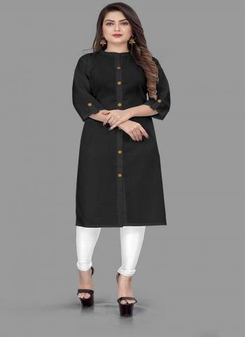 Attrective These Beautiful Looking Readymade Long Kurti.These Kurti is Fabricated On Cotton Slub.Its Beautified With Solid.