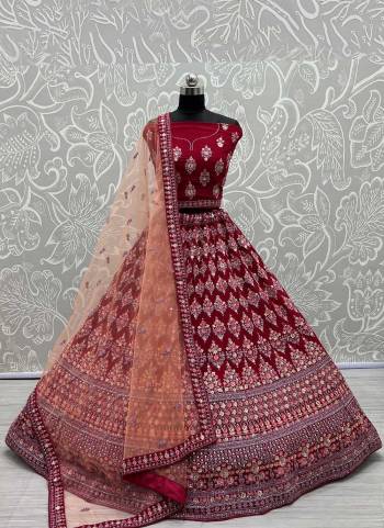 For A Designer Look,Grab These Lehenga Choli in Fine Colored.These Lehenga Choli Are Georgette And Dupatta Are Fabricated On Soft Net Pair.Its Beautified With Fancy Designer Multy,Dori Embroidery,Zarkan Work.