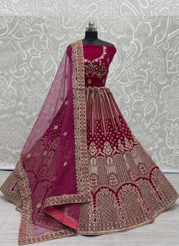 For A Designer Look,Grab These Lehenga Choli in Fine Colored.These Lehenga Choli Are Velvet And Dupatta Are Fabricated On Soft Net Pair.Its Beautified With Fancy Designer Multy,Dori,Jari Embroidery Work.