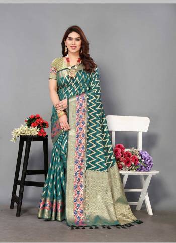 Attrective This Wedding Partywear Saree Paired With Blouse.This Saree And Blouse Are Soft Silk Based Fabric With Weaving Jacquard Rich Pallu Designer. Buy This Pretty Saree Now.