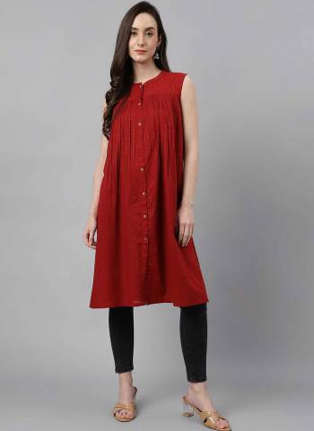 Looking These Beautiful Looking Readymade Kurti.These Kurti is Fabricated On Cotton.Its Beautified With Wevon Butti Designer.