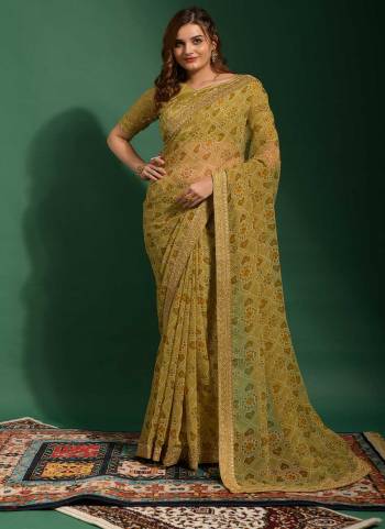 Attrective Look These Saree in Fine Colored.These Saree Are Georgette And Blouse is Banglori Fabricated.Its Beautified With Designer Bandhani Printed With Embroidery Work Lace And Blouse.