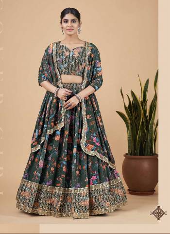 For A Designer Look,Grab These Lehenga Choli in Fine Colored.These Lehenga And Blouse Are Fabricated On Faux Georgette Pair With Faux Georgette Dupatta.Its Beautified With Heavy Jari, Sequance Embroidery Work.