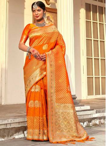 Garb These Party Wear Saree in Fine Colored.These Saree And Blouse is Fabricated On Banarasi Silk.Its Beautified With Weavon Designer With Swarovski Work.