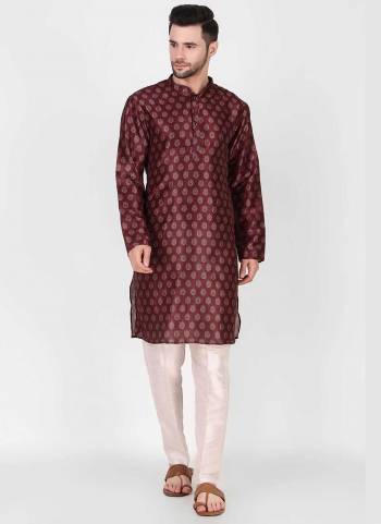 For A Festive Wear,Grab These Readymade Kurta With Chudidar Payjama Pair in Fine Colored.These Kurta And Chudidar Are Art Silk Fabricated on Pair.Its Beautified With Designer Printed .