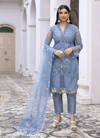 Attrective Looking These Special Suit in Fine Colored Pair With Bottom And Dupatta.These Top Are Butterfly Net Bottom Are Santoon And Dupatta Are Fabricated On Nazneen Pair With Santoon Inner.Its Beautified With Heavy Designer Embroidery Work.