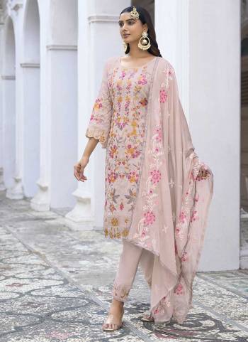 Attrective Looking These Special Suit in Fine Colored Pair With Bottom And Dupatta.These Top Are Faux Georgette Bottom Are Santoon And Dupatta Are Fabricated On Nazneen Pair With Santoon Inner.Its Beautified With Heavy Designer Embroidery Work.