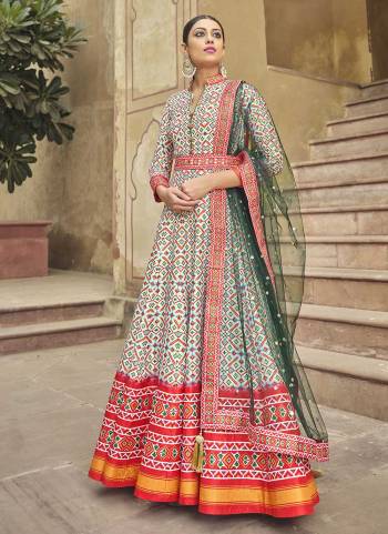 Grab These Readymade Gown in Fine Colored Pair With Dupatta.These Gown Are Fabricated On Soft Dola Silk Pair With Net Dupatta.Its Beautified With Cotton Crepe Inner.Its Beautified With Designer Patola Digital Printed.