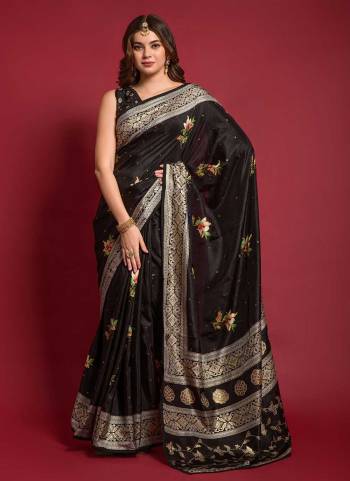 Grab These Saree in Fine Colored.These Saree And Blouse is Smooth Silk Fabricated.Its Beautified With Designer Emboss Foil Printed With Piping Lace Border.