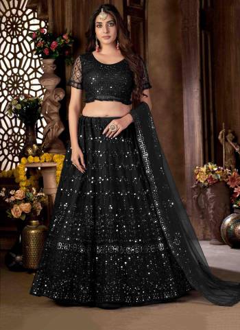 For A Designer Look,Grab These Lehenga Choli in Fine Colored.These Lehenga And Blouse Are Fabricated On Net Pair With Net Dupatta.Its Beautified With Foil Mirror,Multy Embroidery Work.