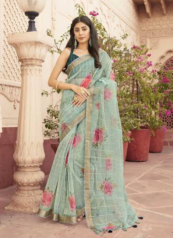 Grab These Party Wear Saree in Fine Light Colored.These Saree Are Organza And Blouse is Fabricated On Art Silk.Its Beautified With Wevon Designer, Printed.