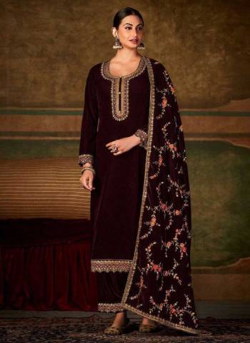 Attrective These Plazzo Suit in Fine Colored Pair With Bottom And Dupatta.These Top And Bottom Are Velvet And Pair With Velvet Dupatta.Its Beautified With Heavy Designer Multy Thread Embroidery Work.