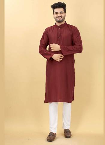 For A Festive Wear,Grab These Readymade Long Kurta Pair in Fine Colored.These Kurta Are Poly Viscose Fabricated on Pair.Its Beautified With Designer Wevon Lining .