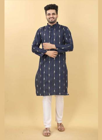 For A Festive Wear,Grab These Readymade Kurta Pair in Fine Colored.These Kurta Are Semi Cotton Linen Fabricated on Pair.Its Beautified With Designer Wevon.