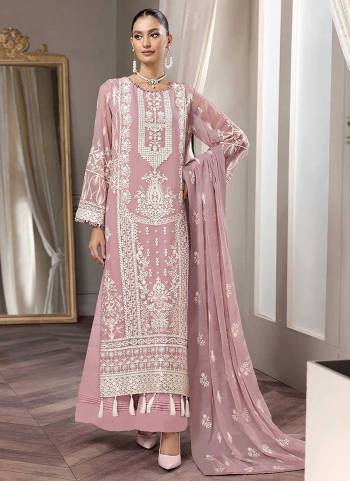 Attrective These Suit in Fine Colored Pair With Bottom And Dupatta.These Top Are Georgette And Dupatta Are Fabricated On Chiffon Pair With Santoon Bottom.Its Beautified With Santoon Inner.Its Beautified With Heavy Designer Embroidery Work.