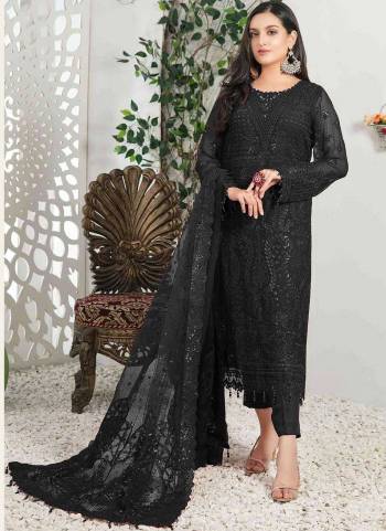 Attrective These Suit in Fine Colored Pair With Bottom And Dupatta.These Top Are Faux Georgette And Dupatta Are Fabricated On Faux Georgette Pair With Santoon Bottom.Its Beautified With Santoon Inner.Its Beautified With Heavy Designer Sequance Embroidery Work.