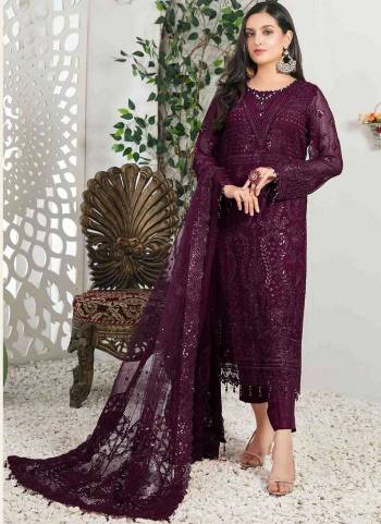 Attrective These Suit in Fine Colored Pair With Bottom And Dupatta.These Top Are Faux Georgette And Dupatta Are Fabricated On Faux Georgette Pair With Santoon Bottom.Its Beautified With Santoon Inner.Its Beautified With Heavy Designer Sequance Embroidery Work.