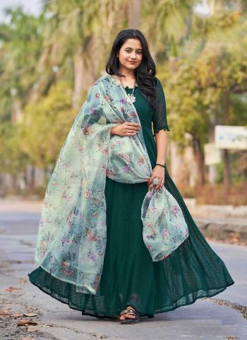 Attrective Looking These Beautiful Looking Readymade Long Gown With Dupatta.These Gown is Fabricated On Faux Georgette And Dupatta Are Organza.Its Beautified With Wevon Designer Butti,Digital Printed.