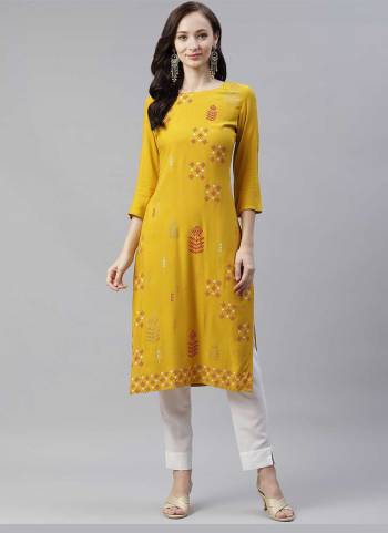 Grab These Beautiful Looking Readymade Kurti.These Kurti is Fabricated On Rayon.Its Beautified With Designer Foil Printed.