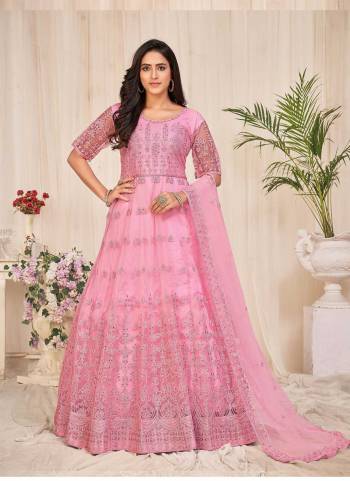 Grab These Anarkali Suit in Fine Colored Pair With Bottom And Dupatta.These Top Are Net And Dupatta Are Fabricated On Net Pair With Santoon Bottom.Its Beautified With Heavy Designer Embroidery Work.