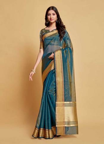 Grab These Party Wear Saree in Fine Colored.These Saree is Fabricated On Organza Pair With Blouse.Its Beautified With Weaving Border Pallu Designer.