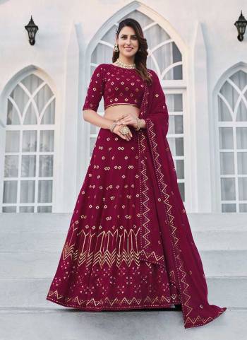 A Designer Look,Grab These Lehenga Choli in Fine Colored.These Lehenga And Blouse Are Fabricated On Georgette Pair With Georgette Dupatta.Its Beautified With Thread,Sequance Embroidery Work.