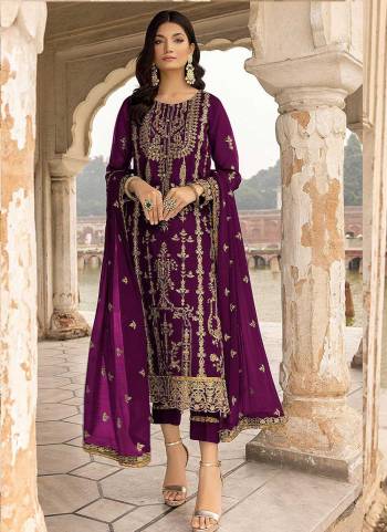 Garb These Designer Suit in Fine Colored Pair With Bottom And Dupatta.These Top Are Faux Georgette And Dupatta Are Fabricated On Net Pair With Santoon Bottom.Its Beautified With Santoon Inner.Its Beautified With Designer Floral Sequance Embroidery Work.