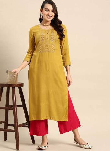 Grab These Readymade Kurti in Fine Colored Pair.These Kurti Are Fabricated On Poly Rayon.Its Beautified With Designer Thread,Sequance Embroidery Work.