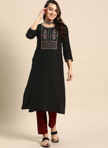 Grab These Readymade Kurti in Fine Colored Pair.These Kurti Are Fabricated On Poly Rayon.Its Beautified With Designer Thread,Sequance Embroidery Work.